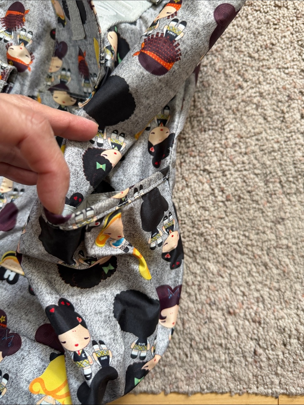 Harajuku Lovers Gray Character Print Big Tote Bag. - Picture 3 of 8